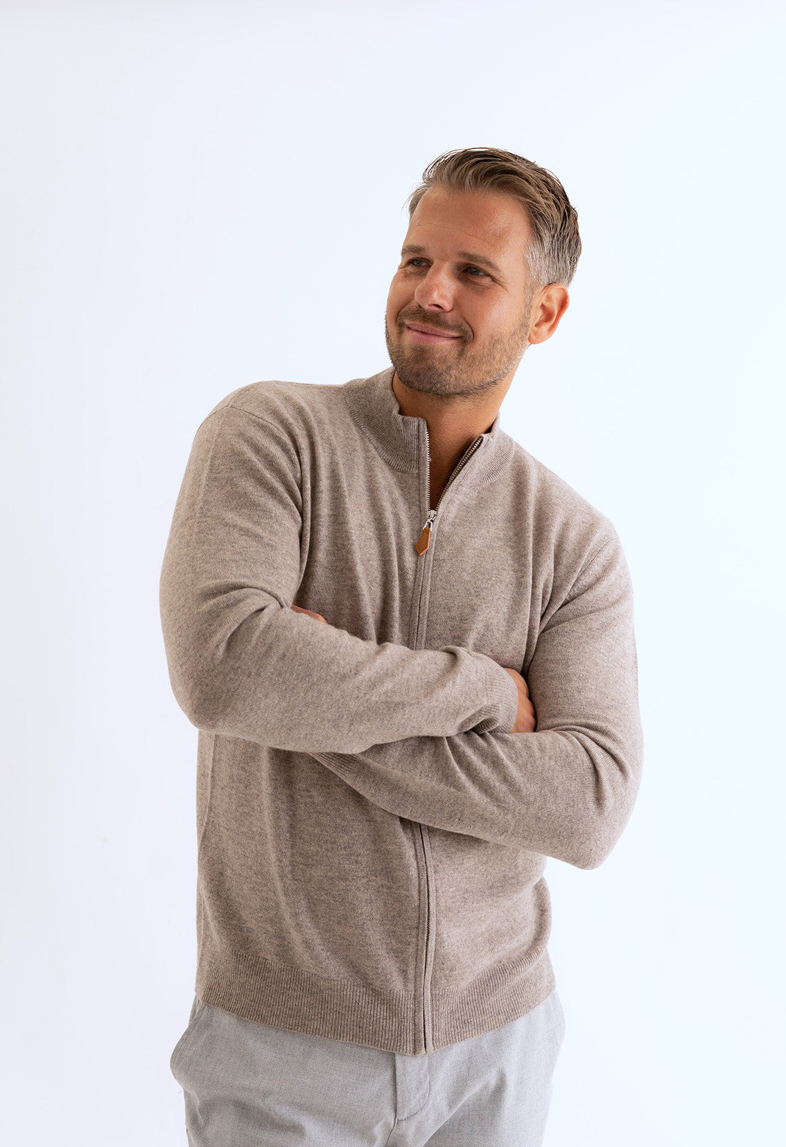 Strickjacke mit Reißverschluss Grau