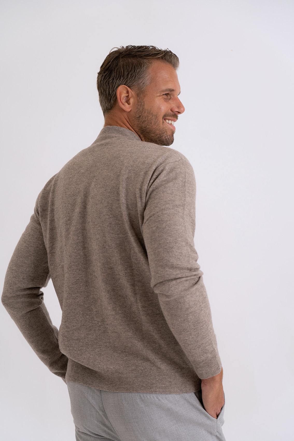 Strickjacke mit Reißverschluss Grau