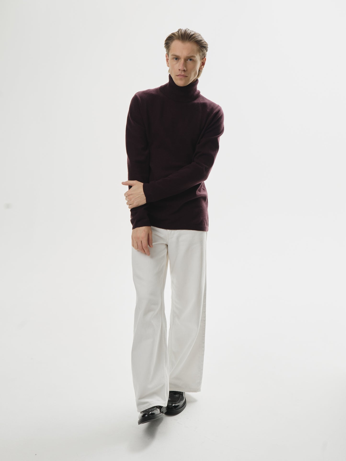 Essentials Rollkragen Bordeaux