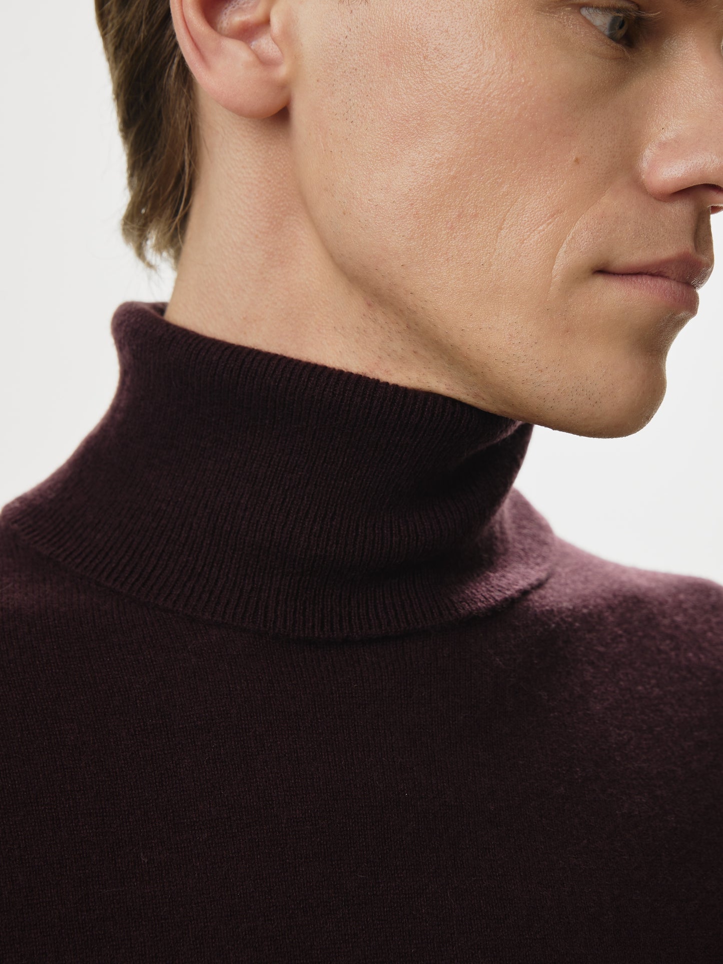 Essentials Rollkragen Bordeaux