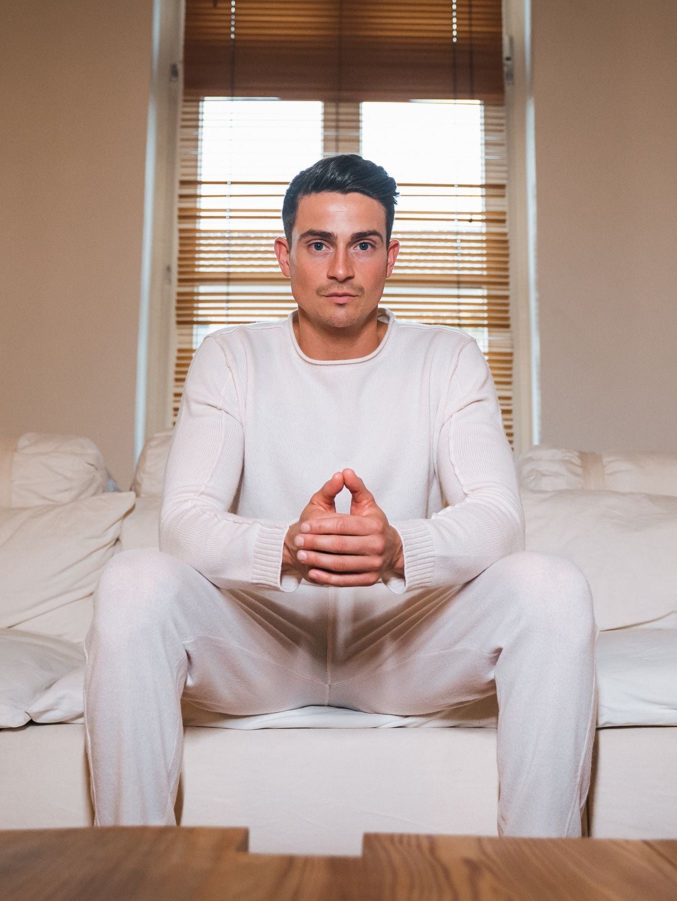 Premium Rundhalspullover Creme