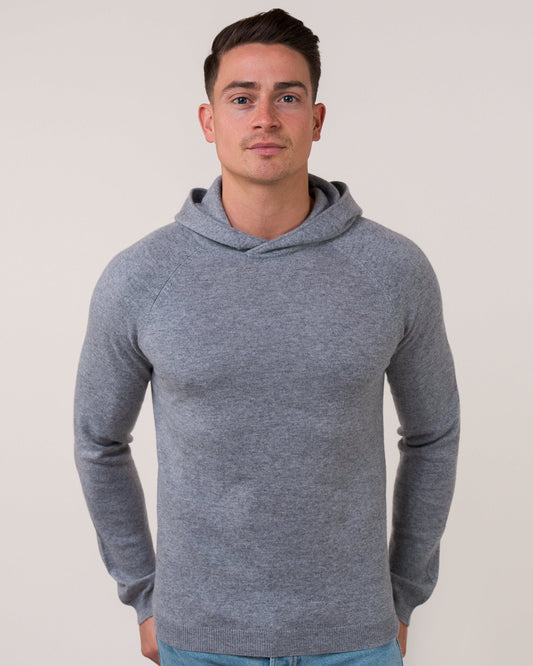 Herren Kaschmir Hoodie in Grau meliert aus 100 % mongolischem Kaschmir – Vorderansicht – Cashmere Brothers