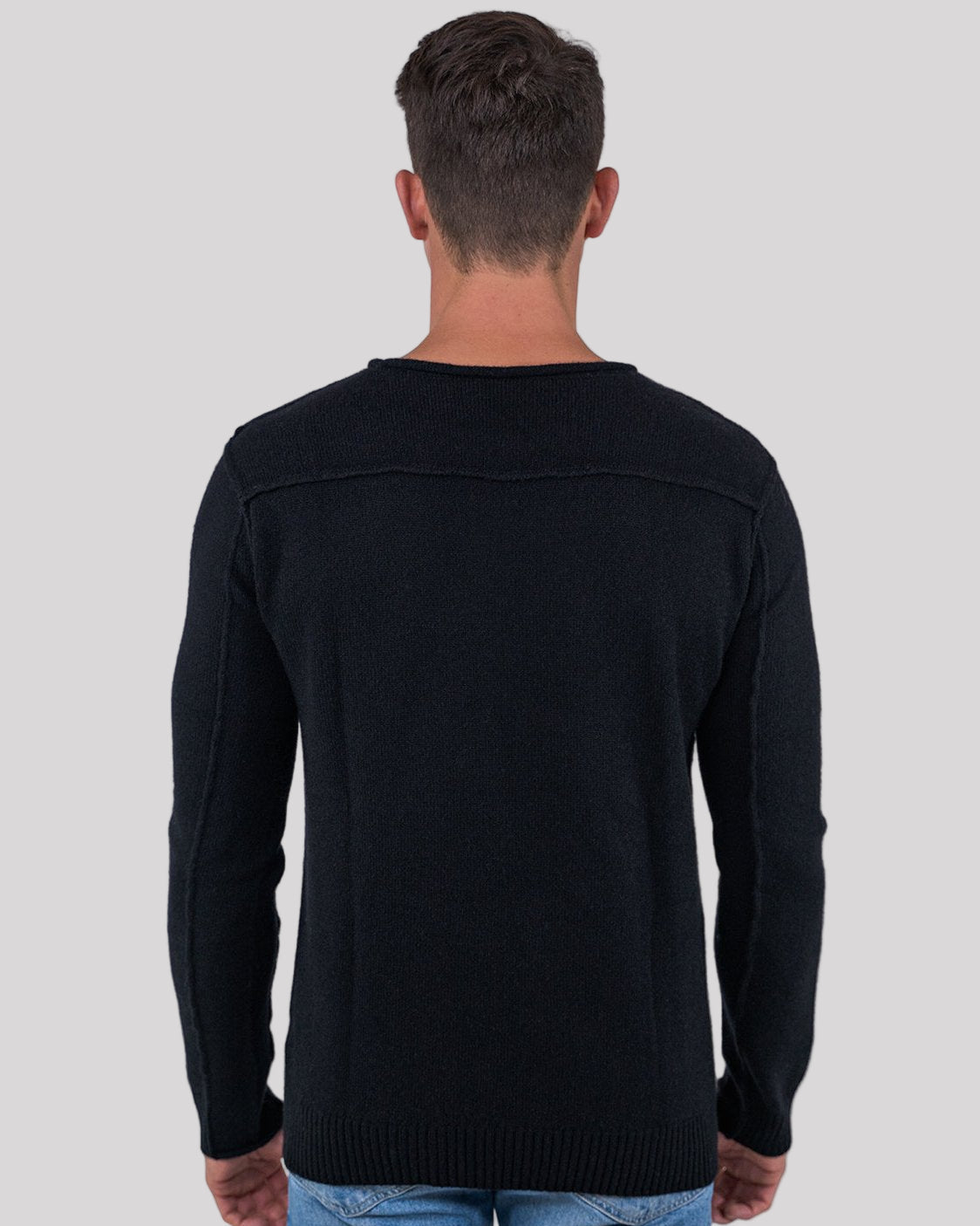 Eleganter schwarzer Herren Kaschmirpullover mit Rundhals – Rückenansicht – Cashmere Brothers
